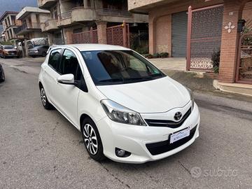 Toyota Yaris 1.4 D-4D 5 porte Lounge