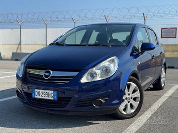 OPEL CORSA 1.2 BENZINA AUTOMATICO 46.000 KM REALI 