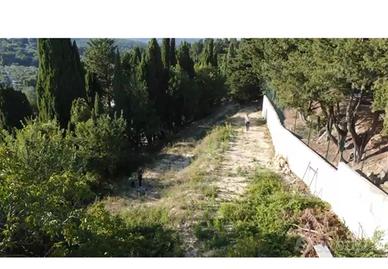 Grande terreno edificabile