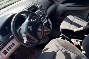 Mitsubishi grandis 2.0 Di-d 2009