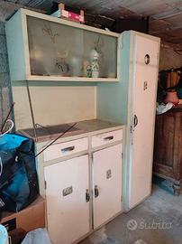 Credenza vintage anni ’50-’60 in formica e legno