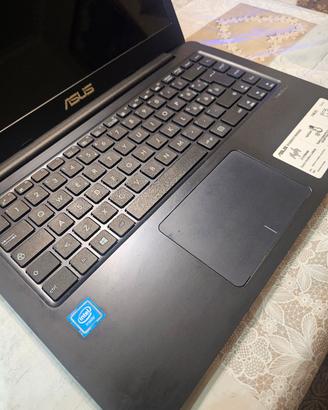 asus 13 pollici non funzionante 