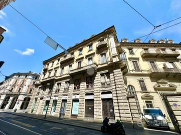 NEGOZIO A TORINO