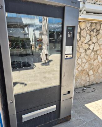 DISTRIBUTORE AUTOMATICO GPE REFRIGERATO – PERFETTO