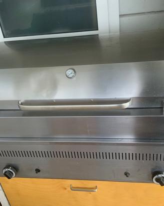 Barbecue della CB Italy pietra lavica