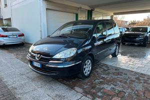Peugeot 807 2.0 HDi 8 POSTI (12 RATE)