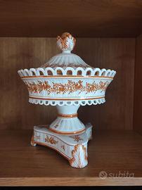 Ceramica vintage con etichetta e coperchio