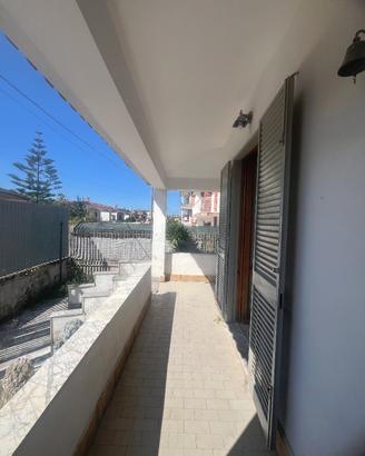 Rif. 367 domiziana 110.000,00 villa singola con g