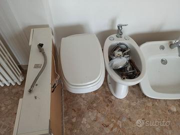 Sanitari e moile bagno