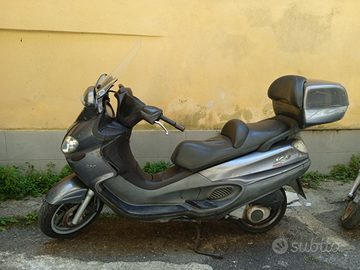 Piaggio x9