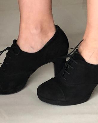 Scarpe francesine nere con tacco Contigo