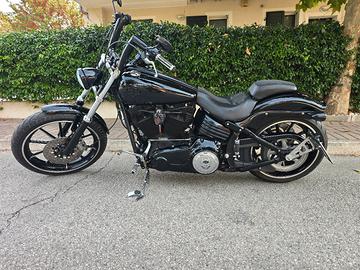 harley davidson rocker breakout 
