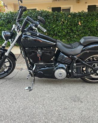 harley davidson rocker breakout 