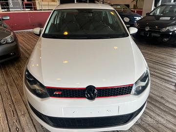 Volkswagen Polo 1.2 R-LINE/ GARANZIA