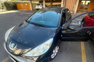 PEUGEOUT 206+(2010)