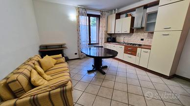 Bilocale arredato con cantina, libero subito