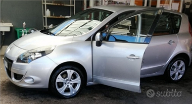 Renault x mod 2011 usata