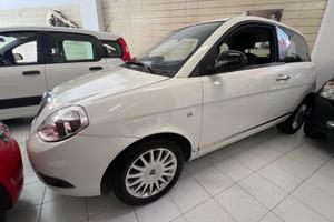 Lancia Ypsilon 1.2 69 CV Unyca