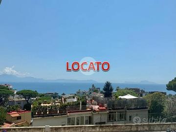 2 LOCALI A NAPOLI