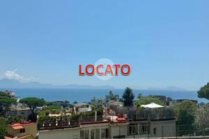 2 LOCALI A NAPOLI