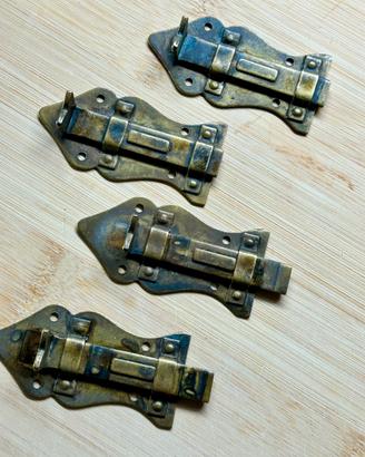 4 Chiusure vintage