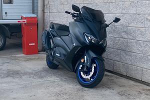 Yamaha T-Max 560