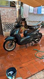 Beverly 300