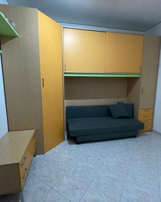 Stanzetta per ragazzi (pari al nuovo)