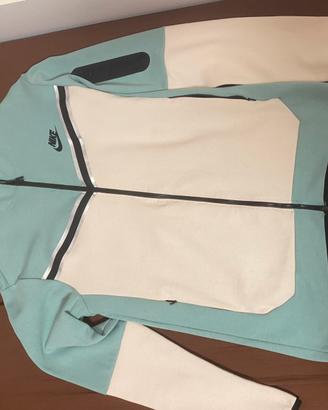 completo nike tech