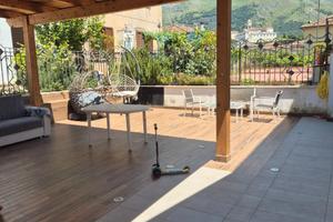 Casa indipendente centrale con giardino