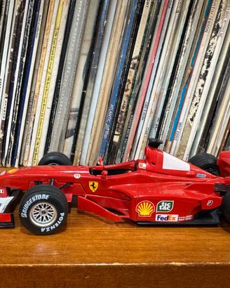 Modellino auto Ferrari scala 1/24 f300 Schumacher
