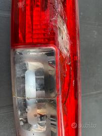 Fanale posteriore twizy con crepa