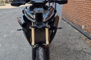 Bmw S1000XR Triple Black 2023 danneggiata caduta