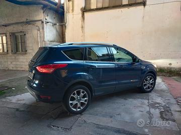 Ford KUGA AWD versione Luxury 