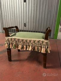 Poggiapiedi in legno