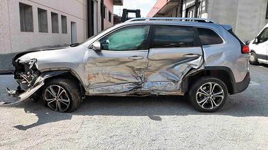 Ricambi Usati Jeep Cherokee KL 2014 2.0td Codice m