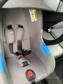 Seggiolino per neonati da viaggio per auto