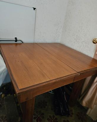 tavoloda cucina o altro