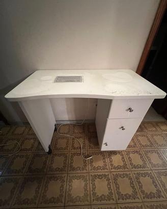 Tavolo per onicotecnica