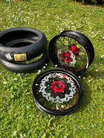 Cerchi motard personalizzabili
