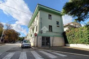 NEGOZIO A SAN SEVERO