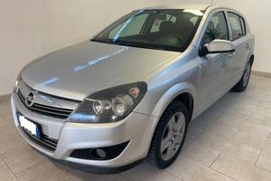 Opel Astra 5p 1.4 GPL FULL TAGLIANDATA NEOPATENTAT