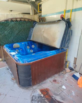 Vasca Jacuzzi 4 posti