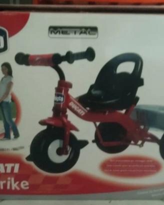 triciclo Ducati air trike