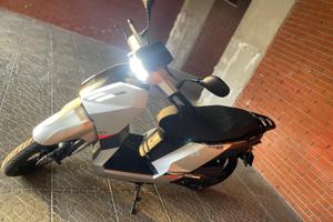 Tweet 50 nuovo 6 mesi