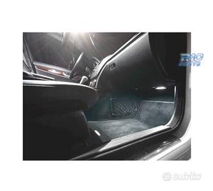 PLAFONI LED PER PIEDI E PORTE PER MERCEDES