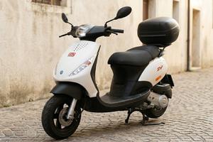 Piaggio Zip 50 4T Solo 500 km (Pari al nuovo!)