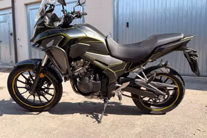 moto honda CB 500X