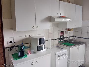  Cucina componibile  MT 2,20 bianca
