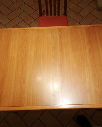 Tavolo allungabile cm. 80x120-180 + 5 sedie